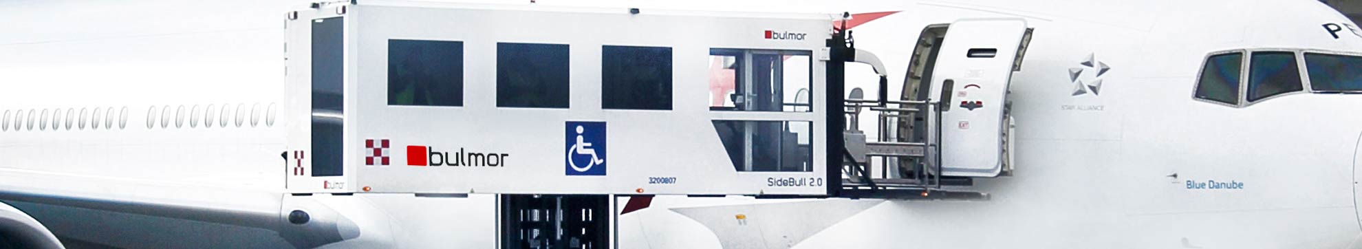 Ambulift Sidebull Vienna airport